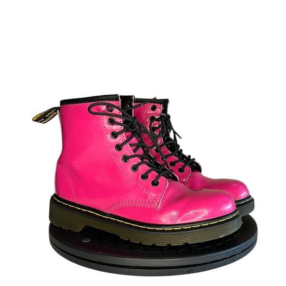 ***SOLD*** Girls Dr. Martens Delaney Pink Patent Leather Lace-up Boots Size 1 - Picture 3 of 6